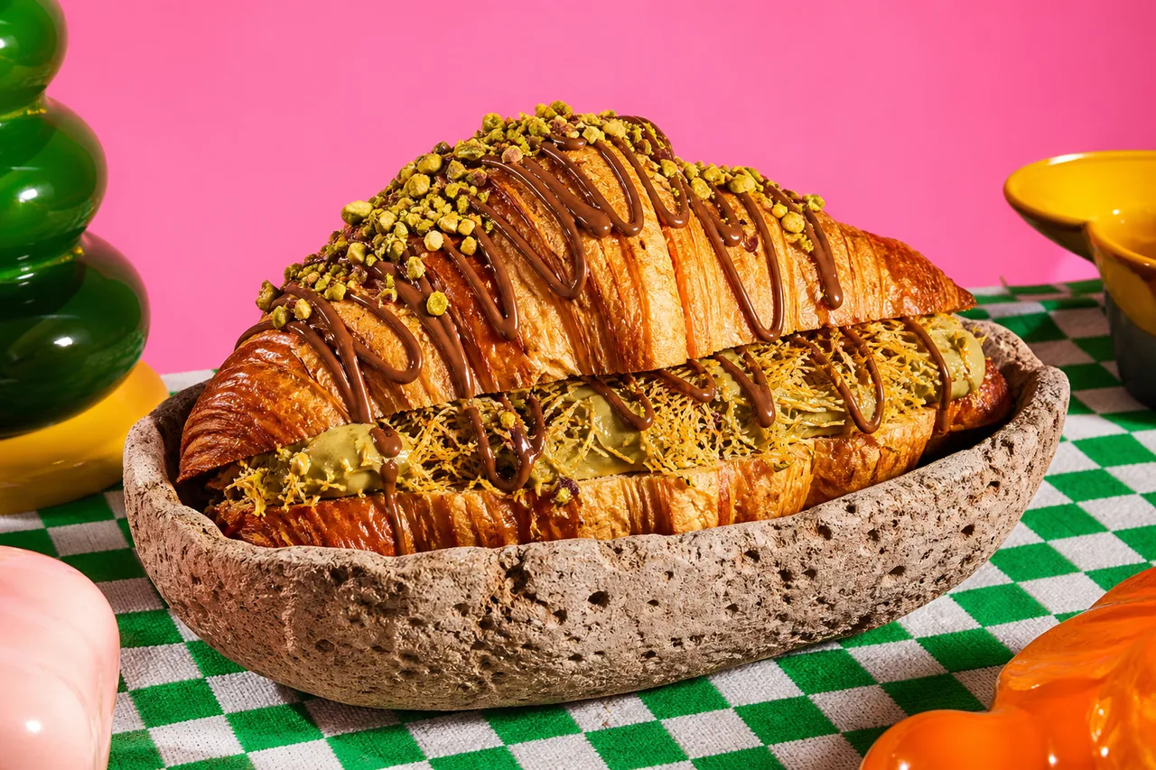 Croissants Dubaï à la pistache et au kadaïf