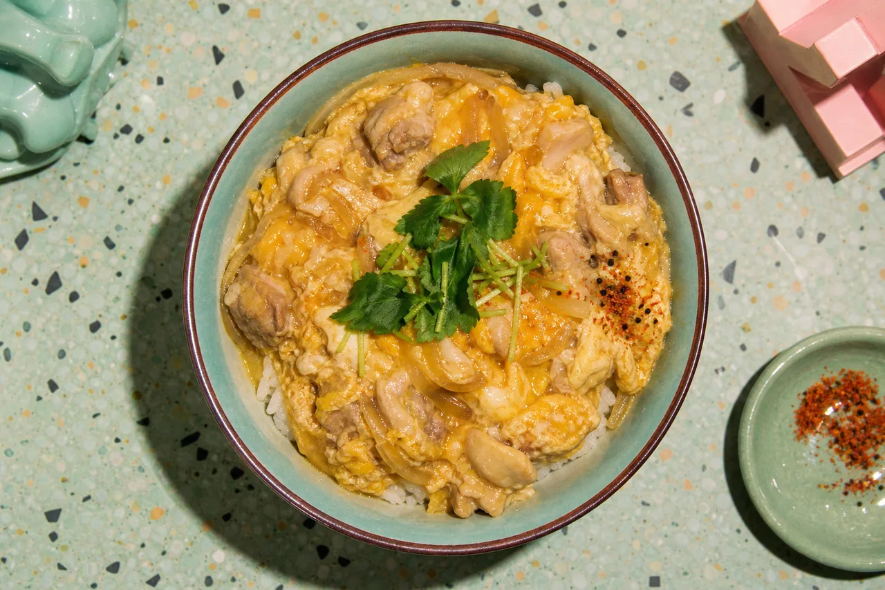 Oyakodon (Bol de Riz au Poulet et aux Œufs)