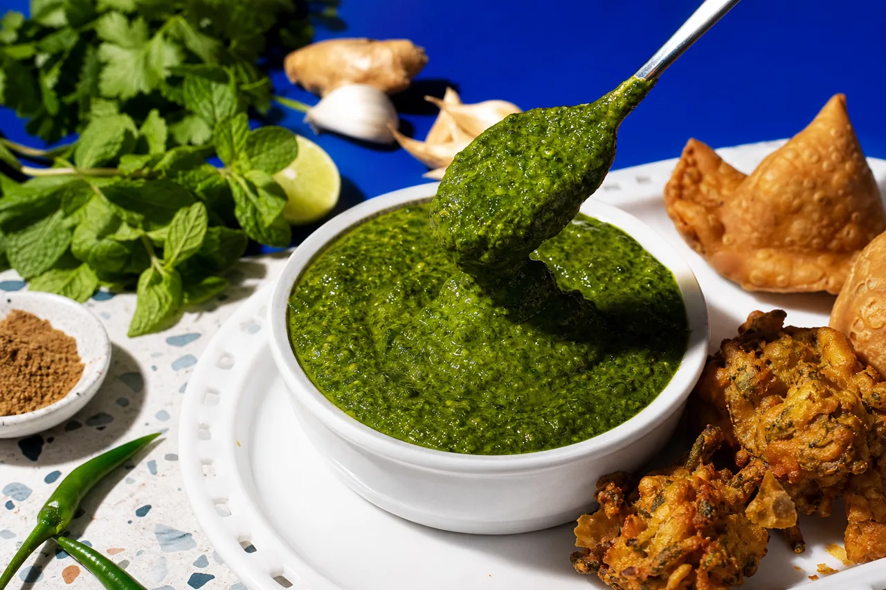 Chutney vert indien à la coriandre et à la menthe
