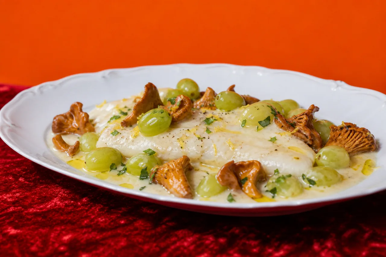 Cardine franche braisée au vermouth, sauce Véronique aux raisins verts