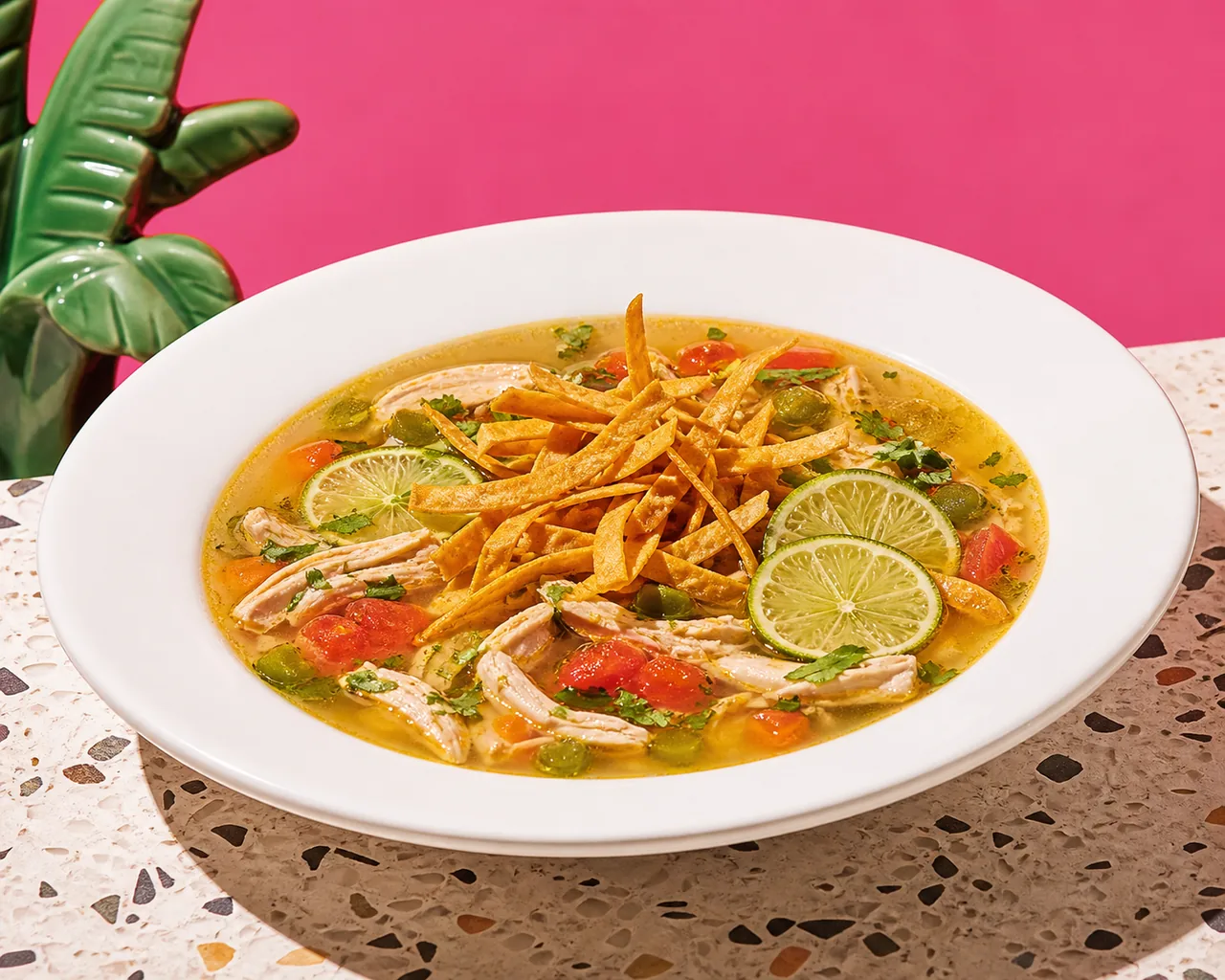 Sopa de lima (soupe yucatèque poulet-citron vert)