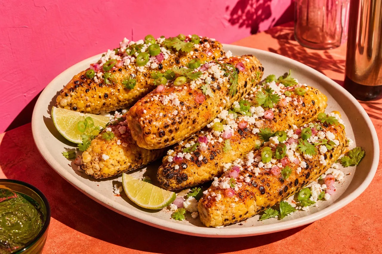 Maïs grillé façon elote, beurre miso-citron vert
